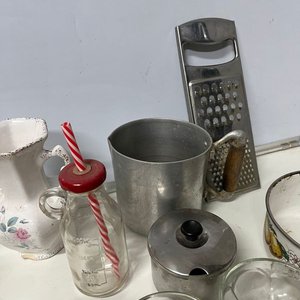 Lote de Vajilla y Utensilios de Cocina: Olla de Loza, Vasos de Vidrio, Compoteras y Más - imagen 8