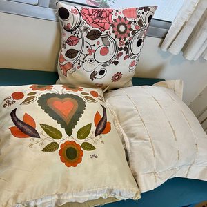 Lote siguiente: Set de 3 Almohadones Decorativos Estilo Vintage