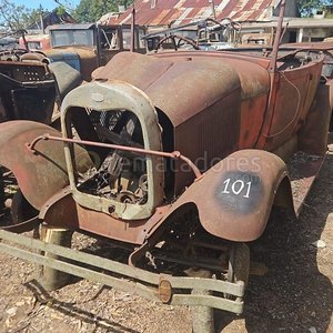 Automóvil Antiguo Convertible Descapotable para Restaurar - imagen 4