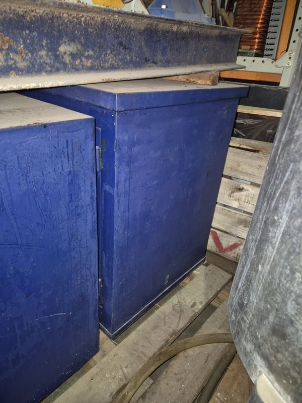 Caja Fuerte Inglesa con Pedestal de Metal - imagen 5