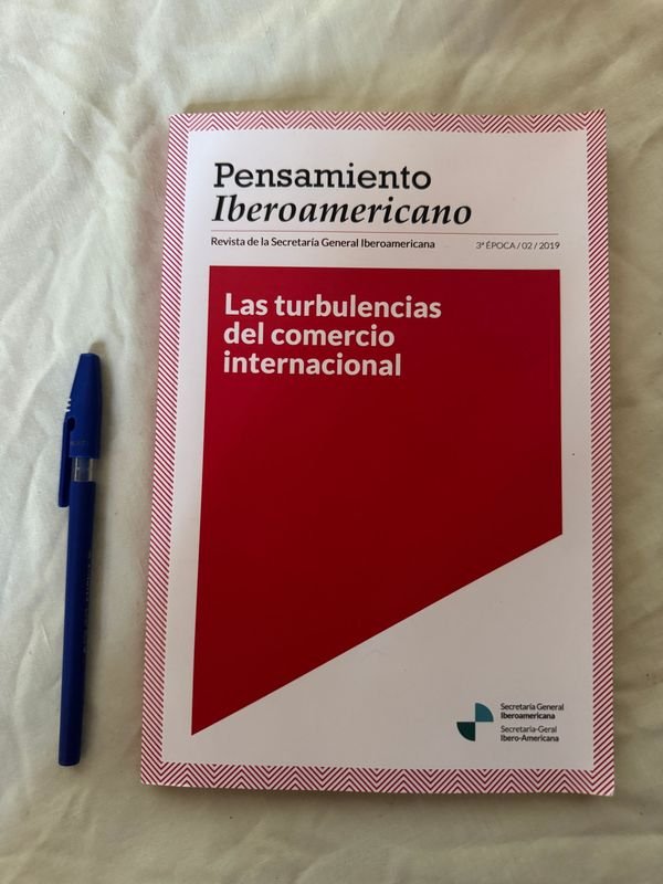 Lote siguiente: Pensamiento Iberoamericano - Documentos y Accesorios