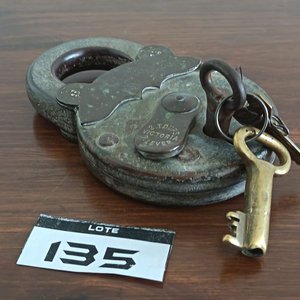 Lote siguiente: Antiguo Candado de Palanca de Hierro y Latón con Llaves - Procedencia Alemana