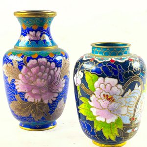 Dos Floreros Chinos Bronce Cloisonné Azul Floral 8 y 10.5 cm - imagen 3