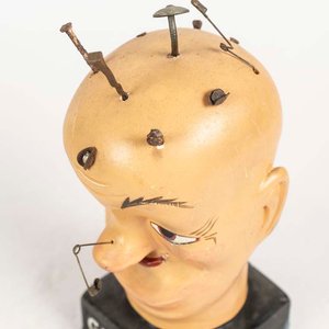 Busto "Geniol" de Yeso con Clavos y Pinza - imagen 2