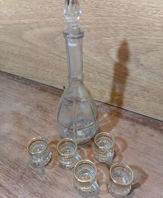 Juego de Botellón y Jarritas Antiguas para Colectores - imagen 3