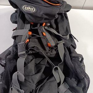 Mochila de Camping y Viaje Zenit Negra 55 cm - imagen 5