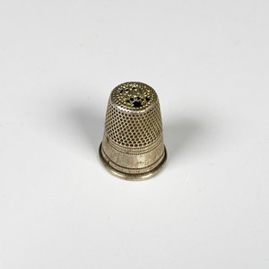 Lote anterior: Dedal de Plata con Diseño Calado y Grabado
