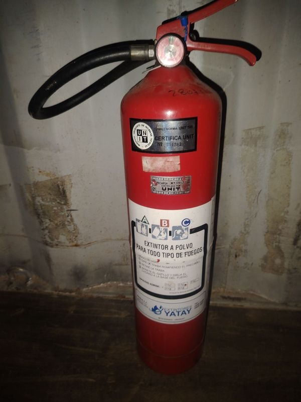 Extintor de Polvo YATAY para Todo Tipo de Fuego