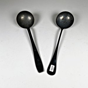 Lote anterior: Dos Cucharones Metálicos Christofle Antiguos