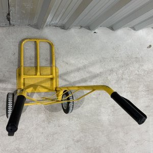 Carrito de Carga Amarillo con Ruedas Grandes y Plataforma Abatible - imagen 9