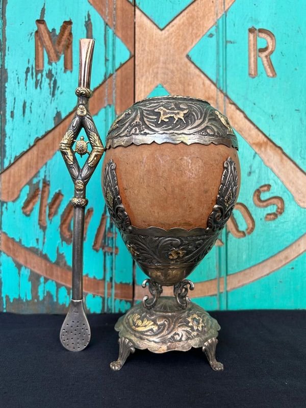 Mate y bombilla de la primera época de Martínez Hnos.