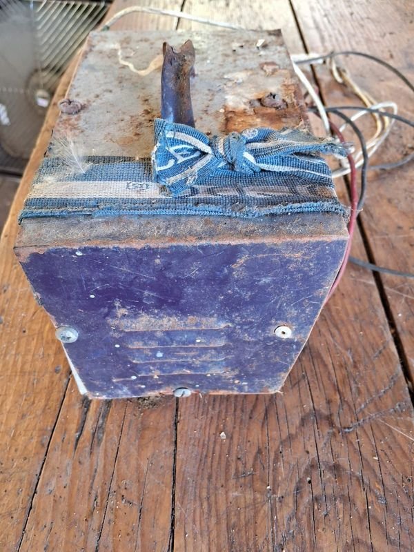 Cargador de batería en mal estado - imagen 2