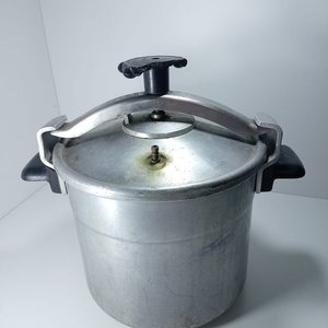 Lote anterior: Olla a Presión de Aluminio SEB Tefal 8 Litros