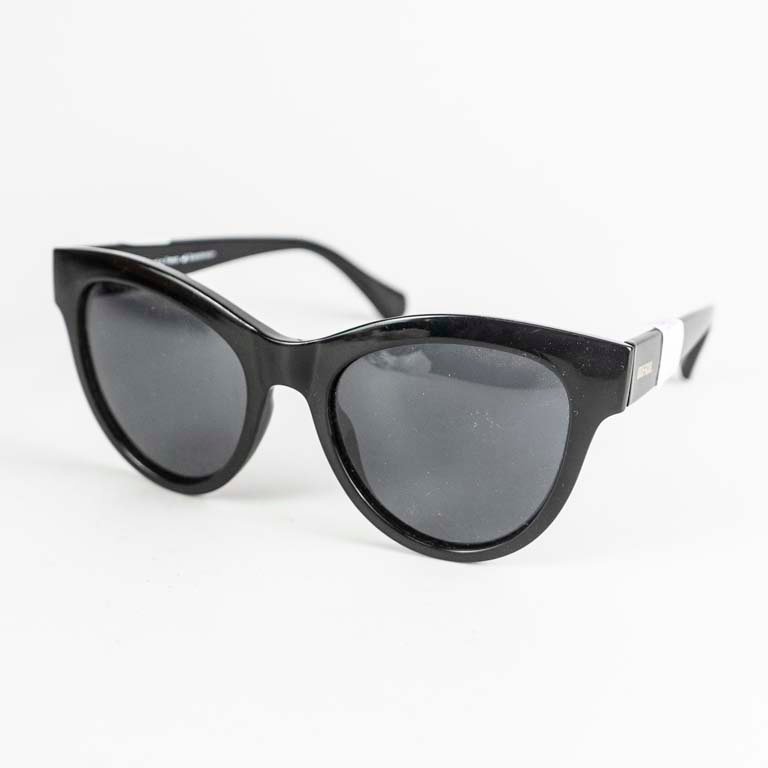 Lote anterior: Lentes de sol Unofficial - Accesorios para Vehículos