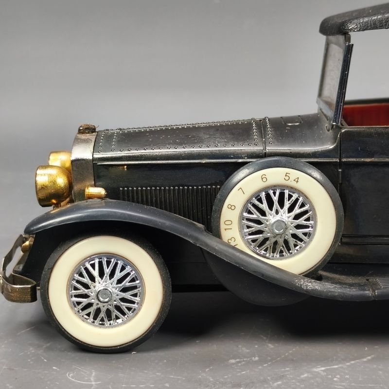 Modelo de coche de 1928 Lincoln con radio AM en escala 1/18 - imagen 3