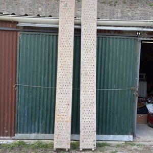 Lote siguiente: 2 Tablones Antideslizantes para Andamios Metálicos