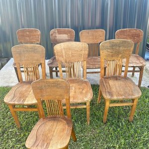 Lote siguiente: Lote de 8 Sillas Antiguas de Oficina de Madera