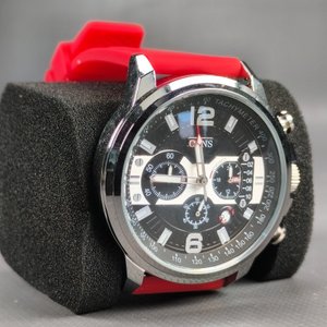 Lote siguiente: Reloj Masculino OFNS con Malla de Silicona Roja, Nuevo y Funcionando