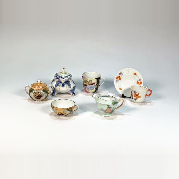 Set de 7 Piezas de Loza y Porcelana: Lechera Verde, Tazas y Azucarero Isabelino