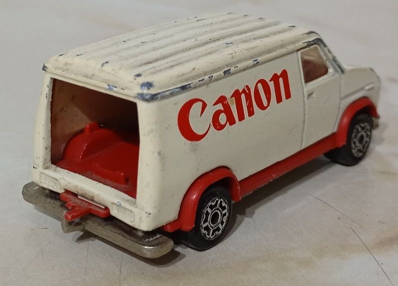 Camioneta a escala MAJORETTE con publicidad de Canon - imagen 4