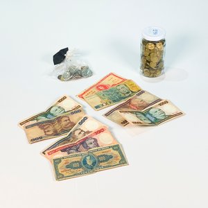 Lote siguiente: Lote de Monedas y Billetes: Uruguay, Argentina y Cuba