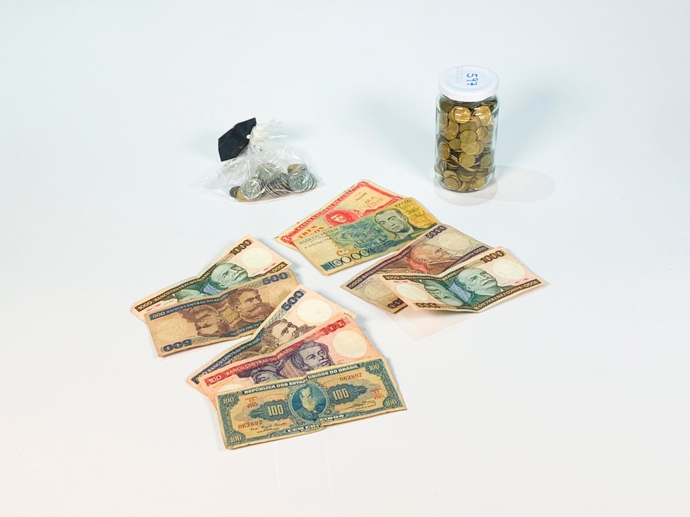 Lote de Monedas y Billetes: Uruguay, Argentina y Cuba