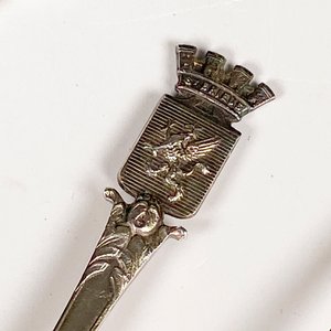 Tres Cucharitas de Plata Inglesa con Esmalte y Escudos de Ciudades - imagen 5
