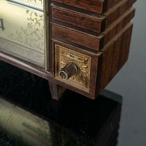 Reloj de Mesa Vintage Rhythm - Madera y Metal Dorado - imagen 2