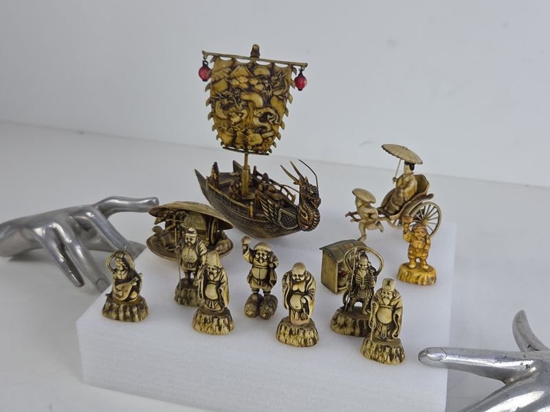 Adornos Japoneses con Figuras y Dragones - imagen 4
