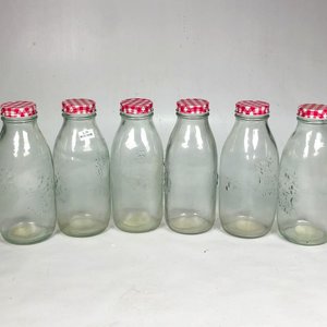Lote anterior: Seis Botellones Hialinos con Tapa Cuadros Rojos