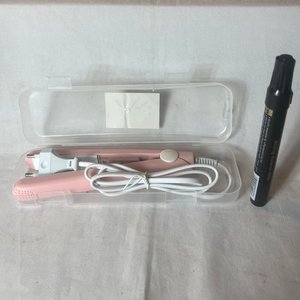 Planchita de Pelo Rosa con Estuche y Marcador - imagen 3