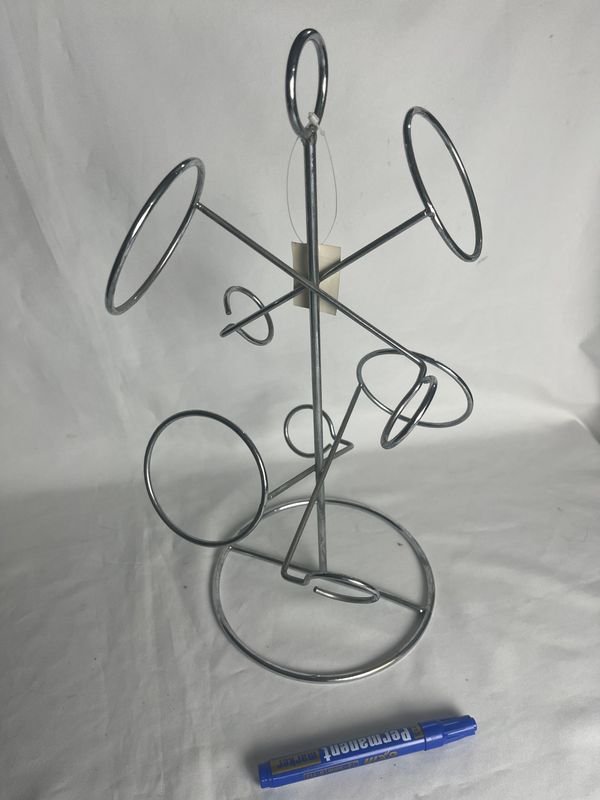 Rack de Metal con Diseño Circular - imagen 5