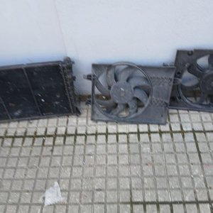 Lote anterior: Lote de Repuestos Automotrices: Electroventiladores, Radiadores y Equipos de Calefacción