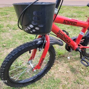 Bicicleta Infantil Roja con Canasto y Rueditas de Apoyo - imagen 3