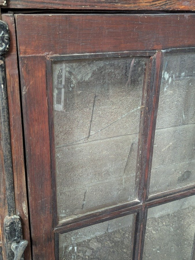 Ventana antigua con marco de cedro y pinotea - imagen 8