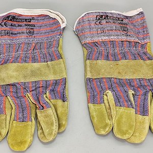 Lote anterior: Par de Guantes de Descarne y Tela Talle 10 1/2