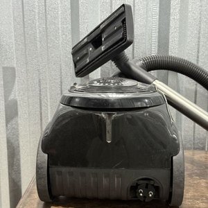 Aspiradora Panavox 1600W Negra con Accesorios - imagen 3