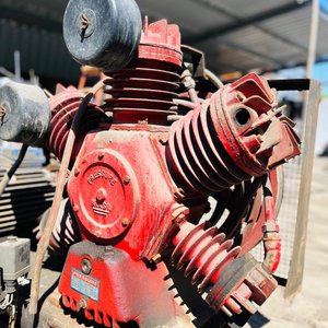Compresor de Aire Industrial Pressure Do Brasil 250 L 15 HP - imagen 2