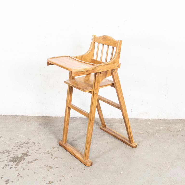Lote anterior: Silla alta plegable para bebé con avería en la madera