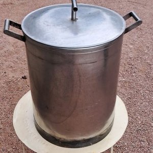 Lote siguiente: Olla Grande de Acero Inoxidable de 50 Litros