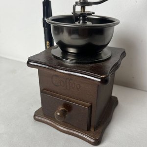Molinillo de Café Manual de Madera con Cajón - imagen 6