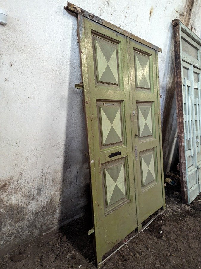 Puerta antigua de hierro y chapa gruesa - imagen 6