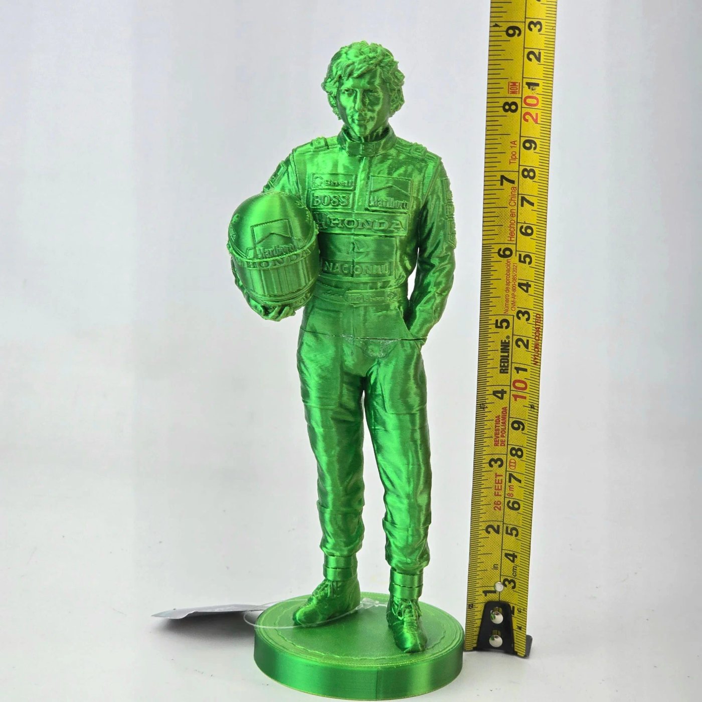Estatuilla de Ayrton Senna, réplica de plástico - imagen 5