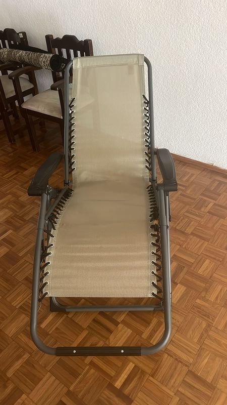 Silla Reclinable de Metal con Mecanismo de Gravedad Cero - imagen 5