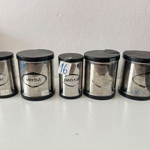 Lote siguiente: Set de 4 Tarros Niquelados con Tapa para Alimentos