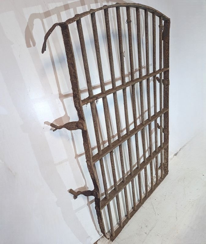 Puerta de metal antigua en venta - imagen 2