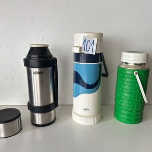 Lote siguiente: Dos Termos: Thermos y Termolar Invicta