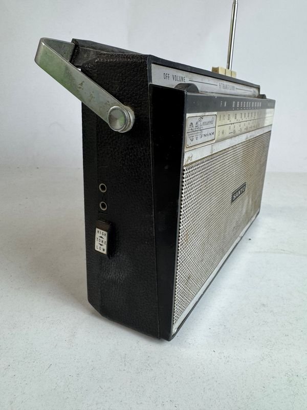 Antigua radio Sanyo en venta - imagen 6