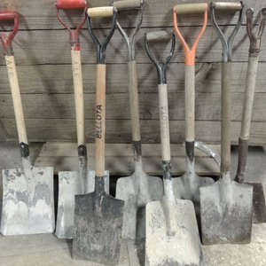 Lote anterior: Lote de 8 Palas de Metal y Madera
