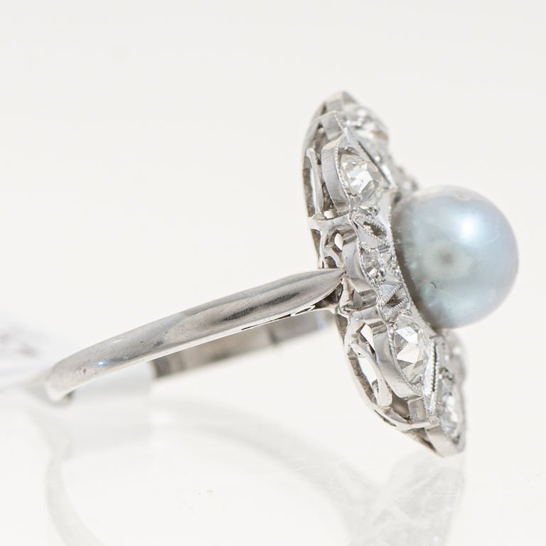 Anillo de oro con perla y brillantes - imagen 2